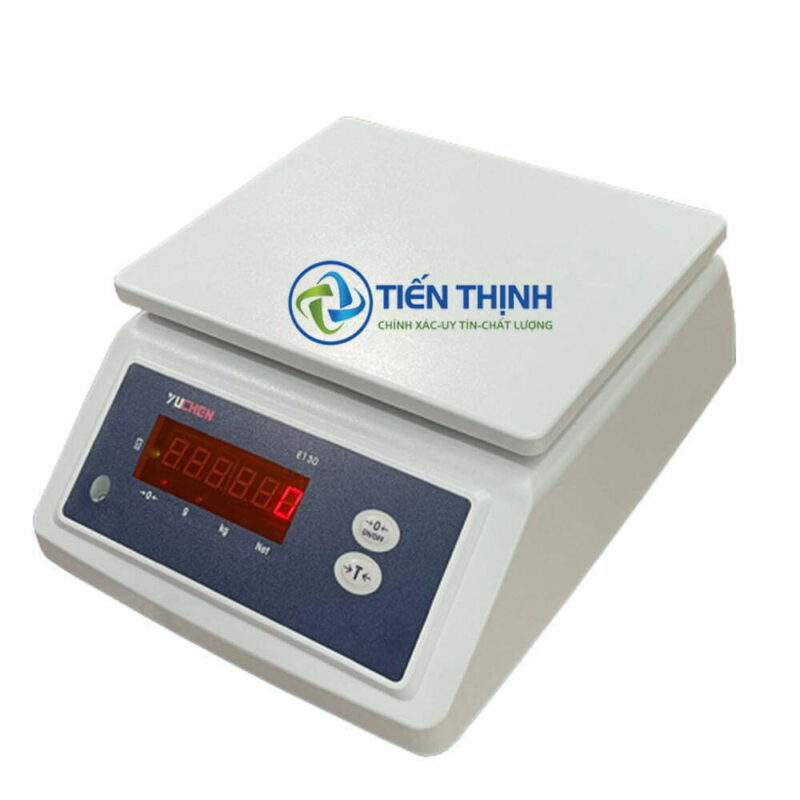 Cân điện tử Tiến Thịnh màu trắng, màn hình đỏ hiển thị số.