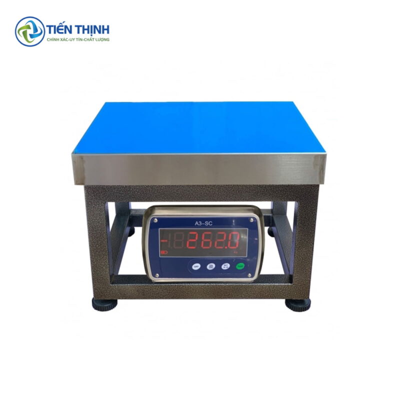 Cân điện tử inox Tiến Thành với màn hình hiển thị số màu đỏ.