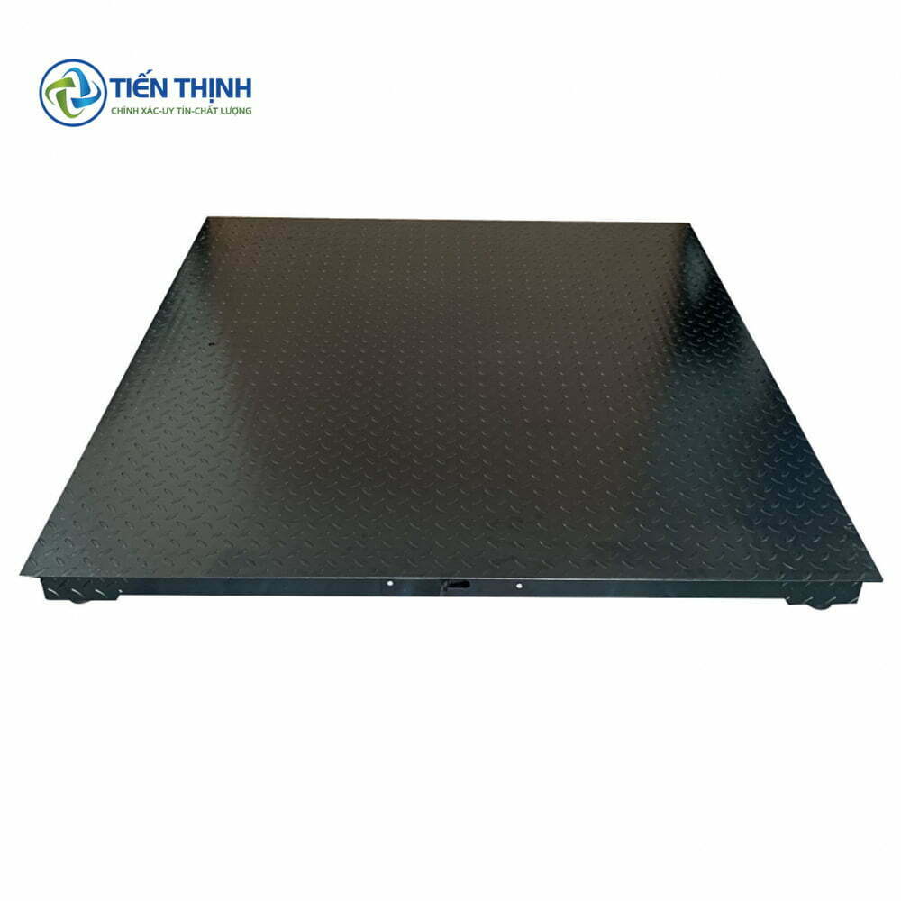 Cân điện tử sàn hình vuông màu đen, bề mặt sần chống trượt.