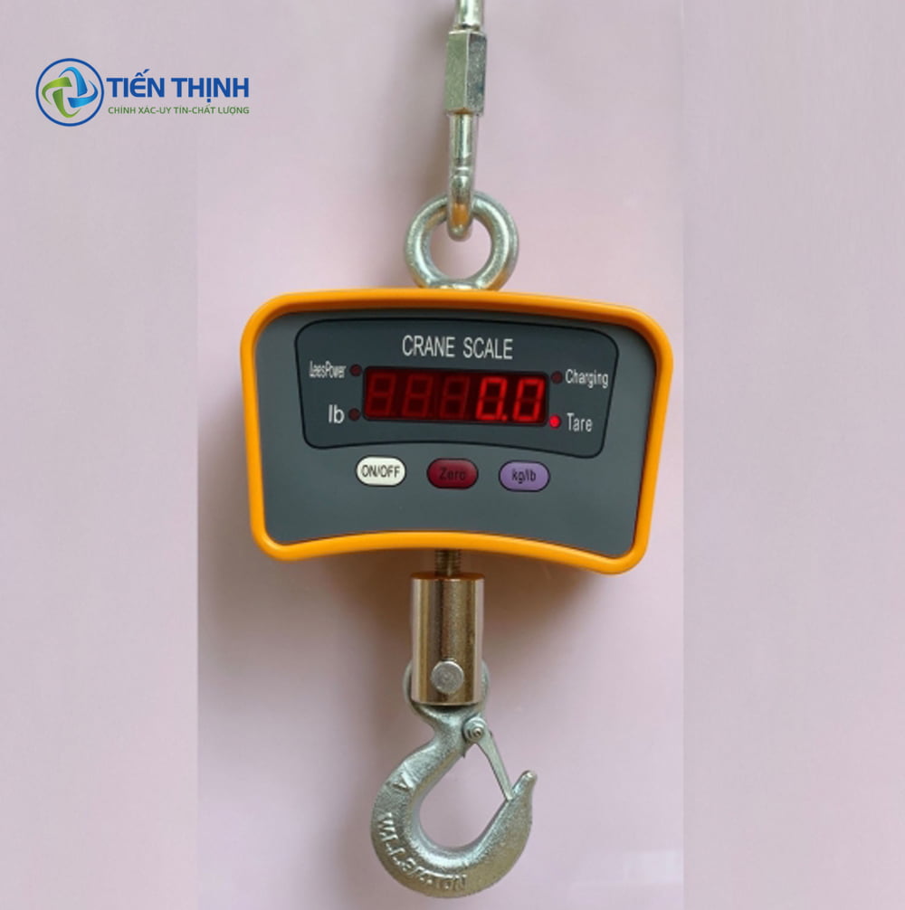 Cân treo điện tử hiển thị số, dùng trong công nghiệp, đo trọng lượng vật nặng.
