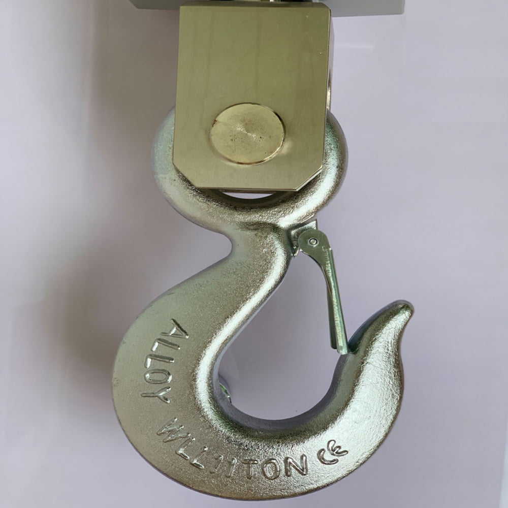 Móc treo kim loại sáng bóng, dùng trong công nghiệp nâng hạ.