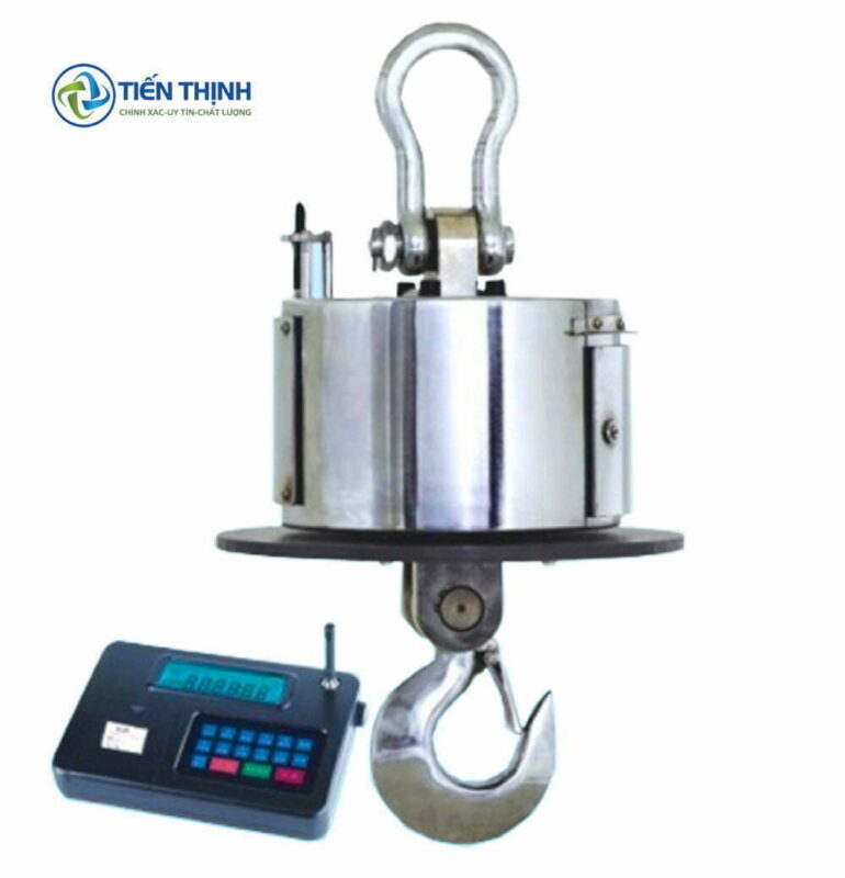 Cân treo điện tử công nghiệp với móc treo và bộ điều khiển rời.