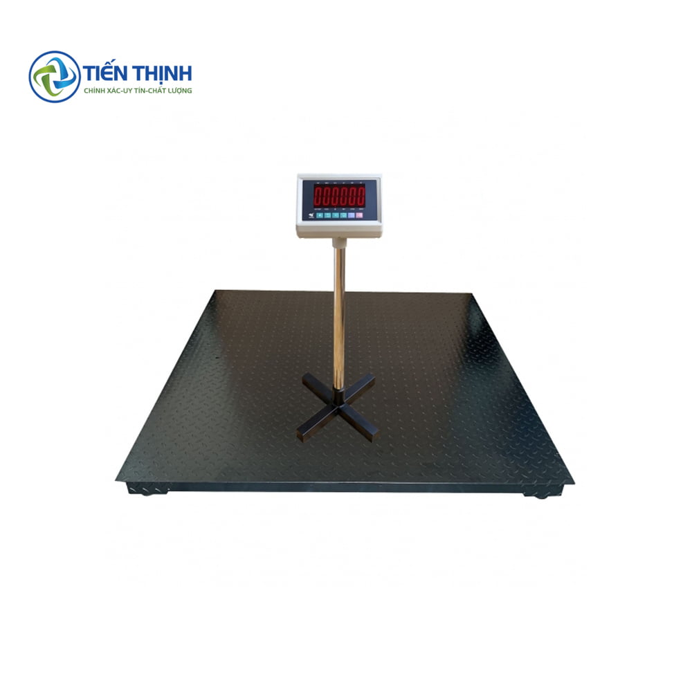 Cân điện tử sàn lớn, dùng trong công nghiệp, có màn hình hiển thị số.