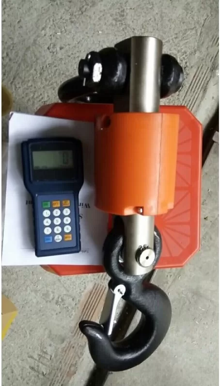 Cận cảnh cảm biến lực và thiết bị điều khiển, có vẻ liên quan đến cân điện tử.