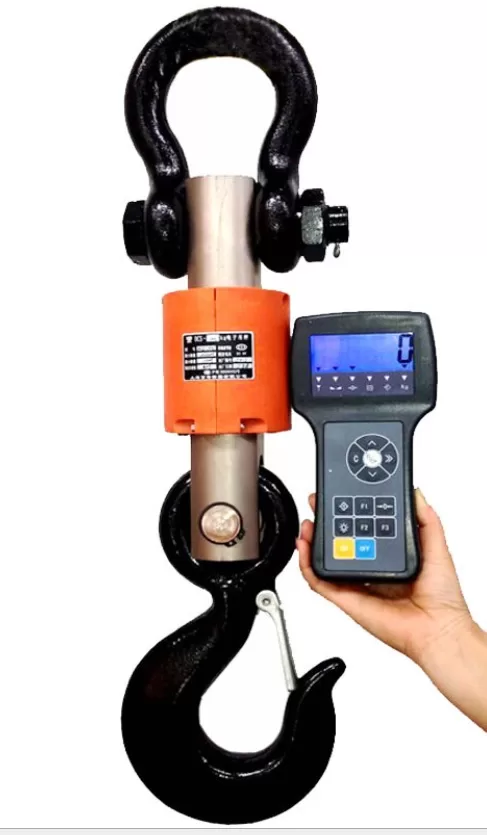 Đo rung động của máy móc công nghiệp bằng thiết bị chuyên dụng.